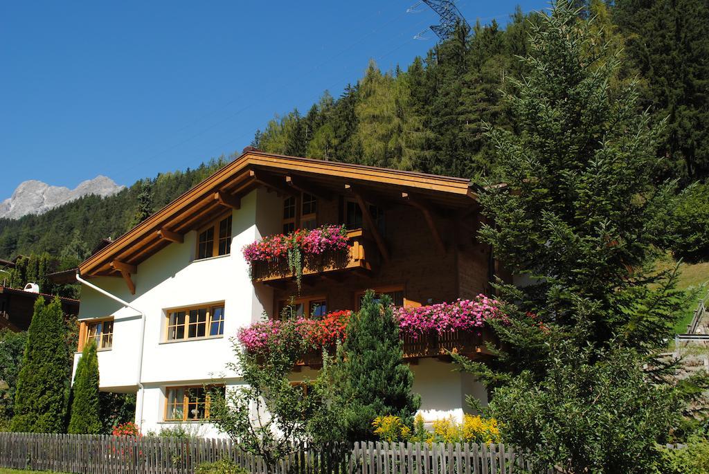 Haus Untergand Lägenhet Sankt Anton am Arlberg Exteriör bild
