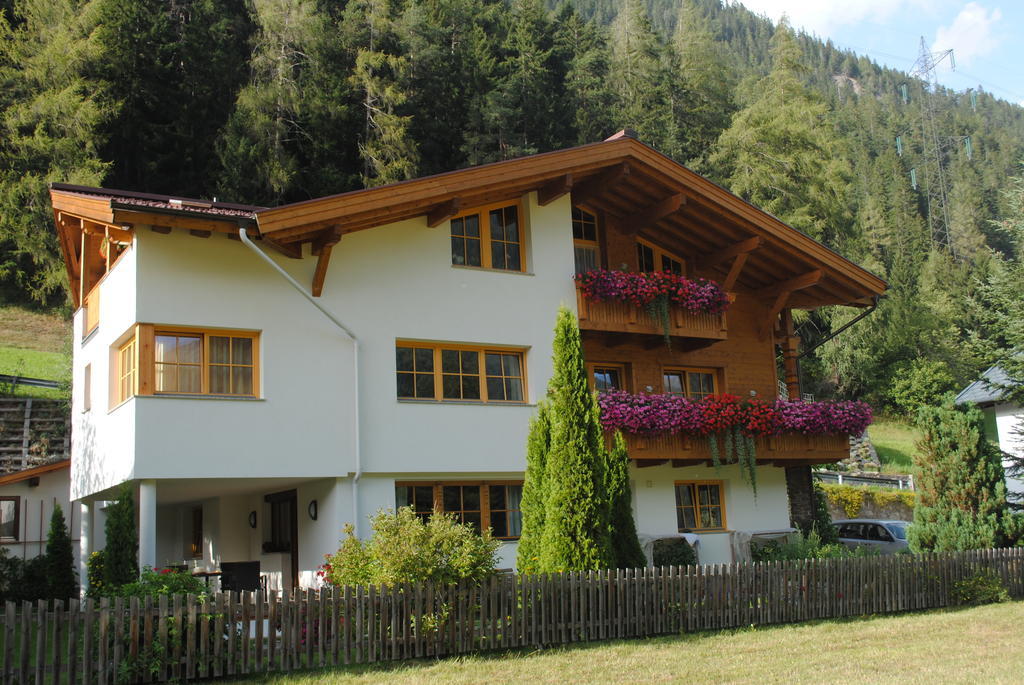 Haus Untergand Lägenhet Sankt Anton am Arlberg Exteriör bild